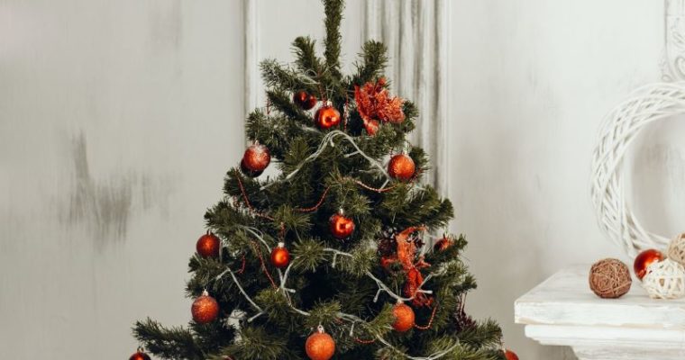 Why an Artificial Christmas Tree is the Perfect Choice for Busy Families